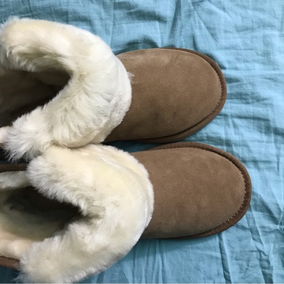 Emu Lara Sheepskin Platinum Boots - Picture 8 of 15